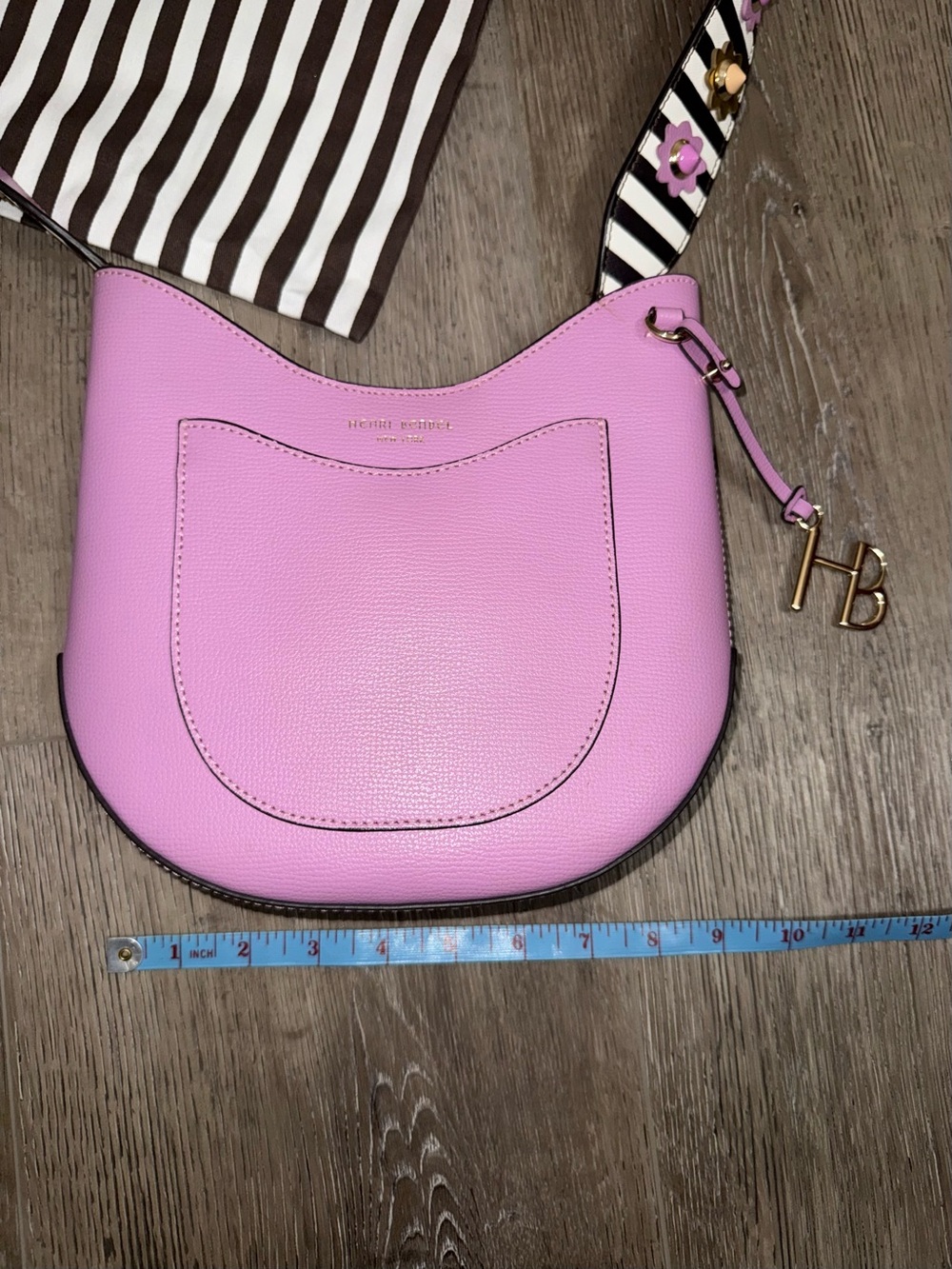 Henri Bendel lilac leather shoulder bag with floral striped guitar strap - Picture 8 of 10